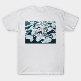 Glacier Lagoon in Iceland - Landscape Photography T-Shirt